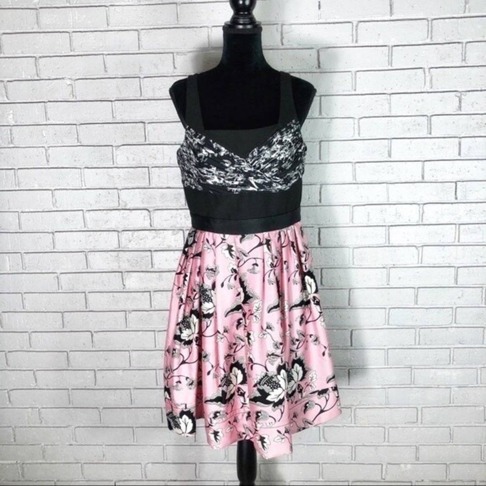 DVF Diane von Furstenberg Pink Black Floral Silk Ruched Fit Flare Dress Size 12
